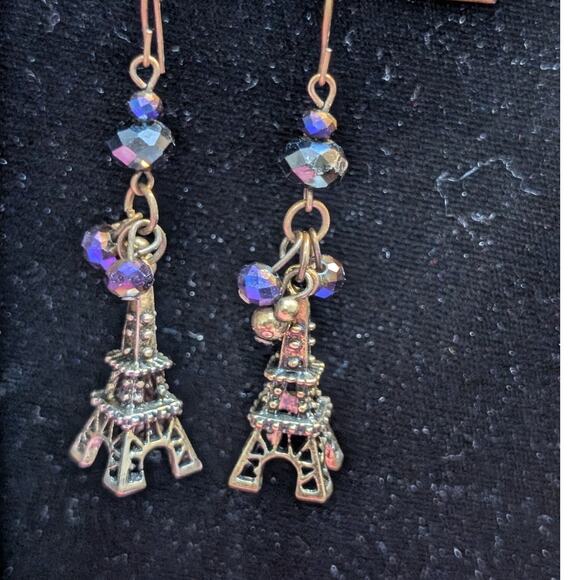 Eiffel Tower Antique Gold Tone Purple Crystal Cluster Dangle Earrings - Picture 4 of 5